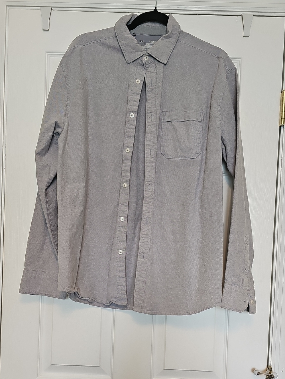 Under Armour Heat Gear Light Gray Long-Sleeve Button-Down Shirt